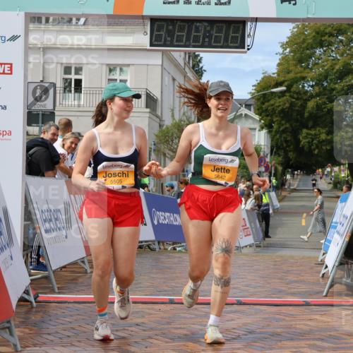 31.08.2025 - 21. Blankeneser Heldenlauf Strokosch-Dieckow http://msf.ph/oto/8702667 31.08.2025 13:25:18 Ziel 5642, 5505, 5241 meine-sportfotos.de