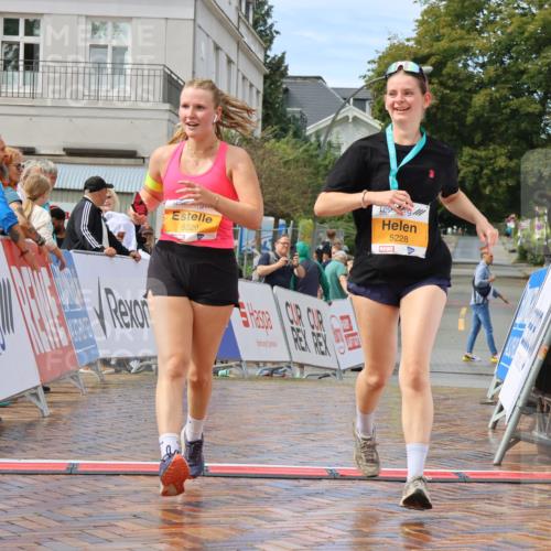 31.08.2025 - 21. Blankeneser Heldenlauf Strokosch-Dieckow http://msf.ph/oto/8702759 31.08.2025 13:19:45 Ziel 5229, 5543 meine-sportfotos.de