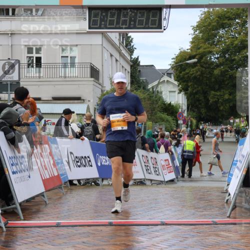 31.08.2025 - 21. Blankeneser Heldenlauf Strokosch-Dieckow http://msf.ph/oto/8702823 31.08.2025 13:18:05 Ziel 5442 meine-sportfotos.de
