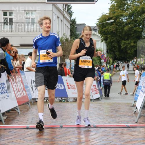 31.08.2025 - 21. Blankeneser Heldenlauf Strokosch-Dieckow http://msf.ph/oto/8702852 31.08.2025 13:17:10 Ziel 5213, 5212 meine-sportfotos.de