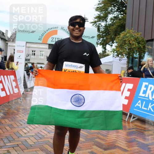 31.08.2025 - 21. Blankeneser Heldenlauf Strokosch-Dieckow http://msf.ph/oto/8702875 31.08.2025 13:16:37 Ziel 5257, 5474 meine-sportfotos.de