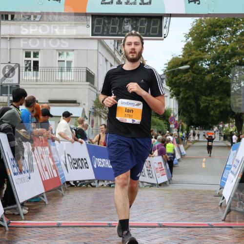 31.08.2025 - 21. Blankeneser Heldenlauf Strokosch-Dieckow http://msf.ph/oto/8702906 31.08.2025 13:16:19 Ziel 5751, 5021 meine-sportfotos.de
