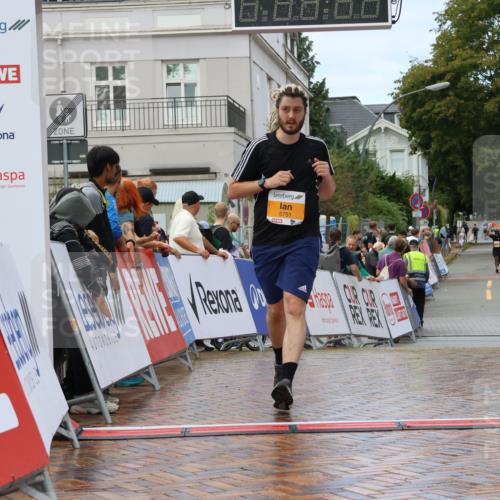 31.08.2025 - 21. Blankeneser Heldenlauf Strokosch-Dieckow http://msf.ph/oto/8702911 31.08.2025 13:16:18 Ziel 5751, 5021 meine-sportfotos.de