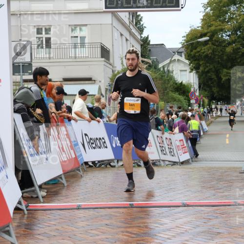 31.08.2025 - 21. Blankeneser Heldenlauf Strokosch-Dieckow http://msf.ph/oto/8702915 31.08.2025 13:16:18 Ziel 5751, 5021 meine-sportfotos.de