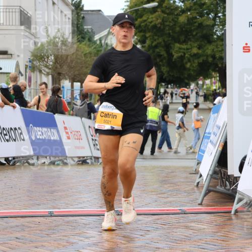 31.08.2025 - 21. Blankeneser Heldenlauf Strokosch-Dieckow http://msf.ph/oto/8702922 31.08.2025 13:16:16 Ziel 5751, 5021 meine-sportfotos.de