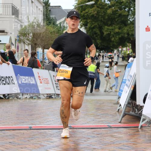 31.08.2025 - 21. Blankeneser Heldenlauf Strokosch-Dieckow http://msf.ph/oto/8702923 31.08.2025 13:16:16 Ziel 5751, 5021 meine-sportfotos.de