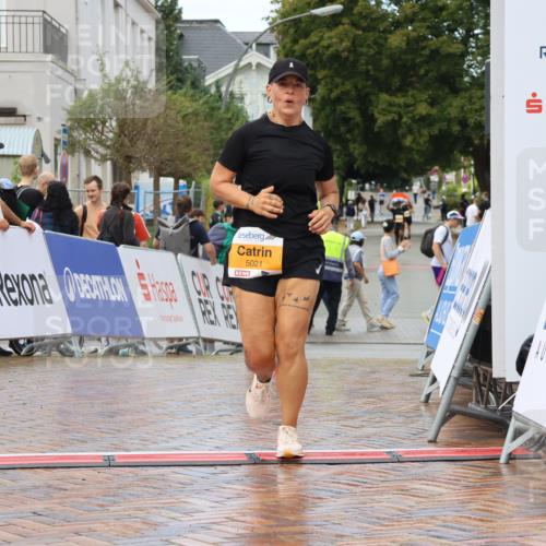 31.08.2025 - 21. Blankeneser Heldenlauf Strokosch-Dieckow http://msf.ph/oto/8702929 31.08.2025 13:16:16 Ziel 5751, 5021 meine-sportfotos.de