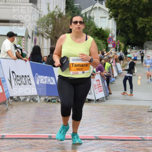 31.08.2025 - 21. Blankeneser Heldenlauf Strokosch-Dieckow http://msf.ph/oto/8702982 31.08.2025 13:15:17 Ziel 5602, 5711 meine-sportfotos.de