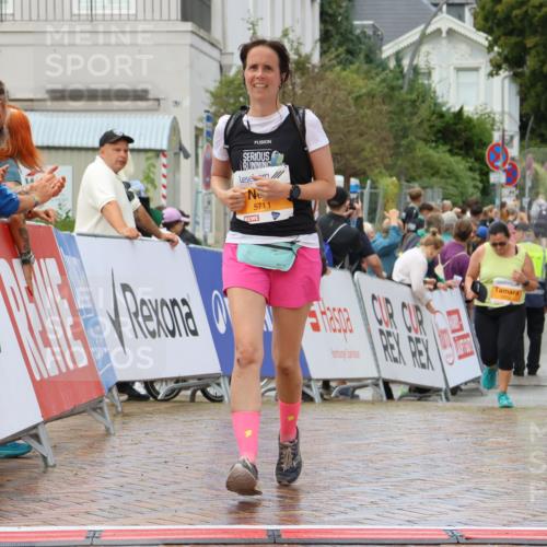 31.08.2025 - 21. Blankeneser Heldenlauf Strokosch-Dieckow http://msf.ph/oto/8702997 31.08.2025 13:15:11 Ziel 5711 meine-sportfotos.de