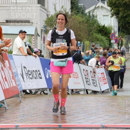 31.08.2025 - 21. Blankeneser Heldenlauf Strokosch-Dieckow http://msf.ph/oto/8702999 31.08.2025 13:15:11 Ziel 5711 meine-sportfotos.de