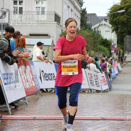 31.08.2025 - 21. Blankeneser Heldenlauf Strokosch-Dieckow http://msf.ph/oto/8703010 31.08.2025 13:14:45 Ziel 5328 meine-sportfotos.de