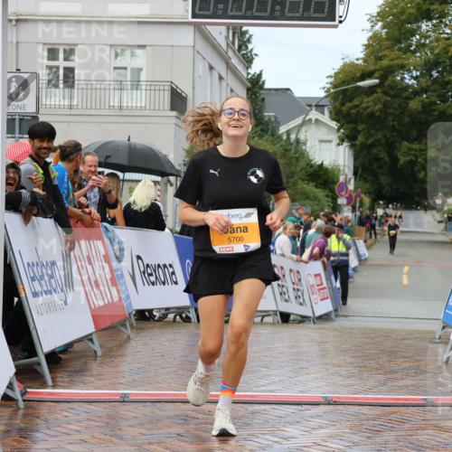 31.08.2025 - 21. Blankeneser Heldenlauf Strokosch-Dieckow http://msf.ph/oto/8703040 31.08.2025 13:13:14 Ziel 5700 meine-sportfotos.de