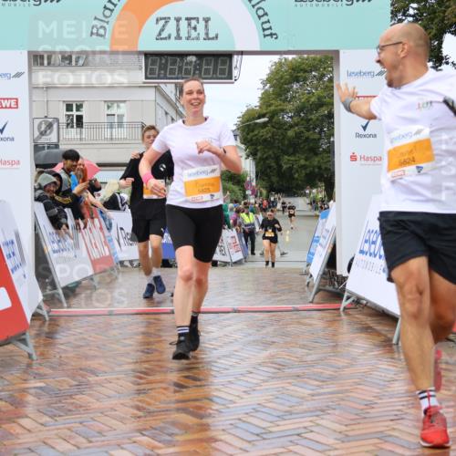 31.08.2025 - 21. Blankeneser Heldenlauf Strokosch-Dieckow http://msf.ph/oto/8703062 31.08.2025 13:12:59 Ziel 5673, 5672, 5824, 5825 meine-sportfotos.de