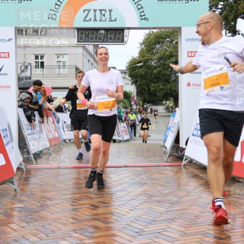 31.08.2025 - 21. Blankeneser Heldenlauf Strokosch-Dieckow http://msf.ph/oto/8703063 31.08.2025 13:12:59 Ziel 5673, 5672, 5824, 5825 meine-sportfotos.de