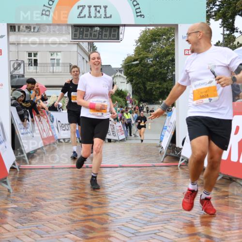 31.08.2025 - 21. Blankeneser Heldenlauf Strokosch-Dieckow http://msf.ph/oto/8703065 31.08.2025 13:12:59 Ziel 5673, 5672, 5824, 5825 meine-sportfotos.de