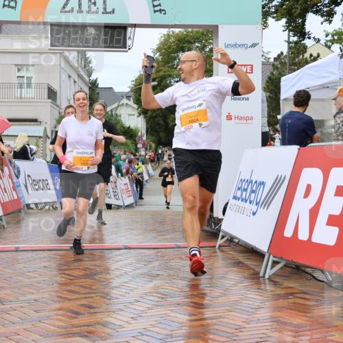 31.08.2025 - 21. Blankeneser Heldenlauf Strokosch-Dieckow http://msf.ph/oto/8703068 31.08.2025 13:12:58 Ziel 5673, 5672, 5824, 5825 meine-sportfotos.de