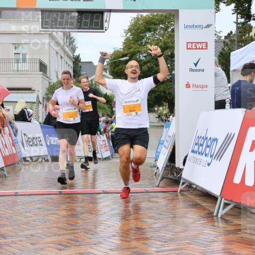 31.08.2025 - 21. Blankeneser Heldenlauf Strokosch-Dieckow http://msf.ph/oto/8703071 31.08.2025 13:12:58 Ziel 5673, 5672, 5824, 5825 meine-sportfotos.de