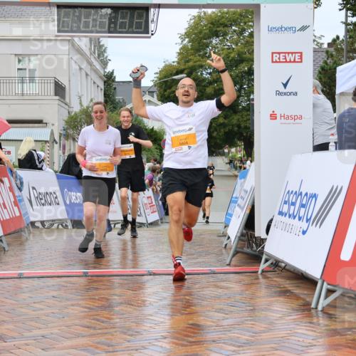 31.08.2025 - 21. Blankeneser Heldenlauf Strokosch-Dieckow http://msf.ph/oto/8703073 31.08.2025 13:12:58 Ziel 5673, 5672, 5824, 5825 meine-sportfotos.de
