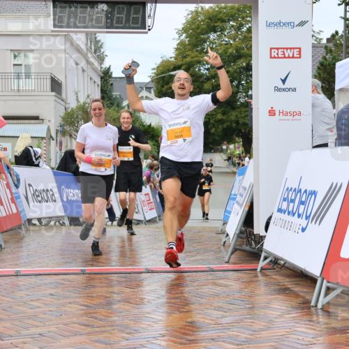 31.08.2025 - 21. Blankeneser Heldenlauf Strokosch-Dieckow http://msf.ph/oto/8703074 31.08.2025 13:12:57 Ziel 5673, 5672, 5824, 5825 meine-sportfotos.de