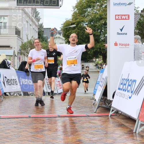 31.08.2025 - 21. Blankeneser Heldenlauf Strokosch-Dieckow http://msf.ph/oto/8703077 31.08.2025 13:12:57 Ziel 5673, 5672, 5824, 5825 meine-sportfotos.de