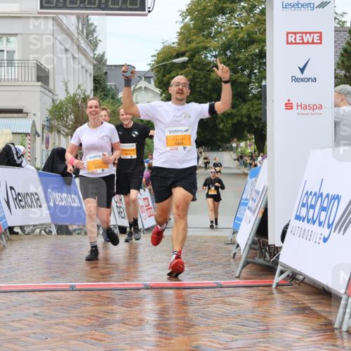 31.08.2025 - 21. Blankeneser Heldenlauf Strokosch-Dieckow http://msf.ph/oto/8703079 31.08.2025 13:12:57 Ziel 5673, 5672, 5824, 5825 meine-sportfotos.de