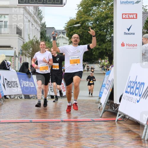 31.08.2025 - 21. Blankeneser Heldenlauf Strokosch-Dieckow http://msf.ph/oto/8703081 31.08.2025 13:12:57 Ziel 5673, 5672, 5824, 5825 meine-sportfotos.de