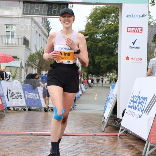 31.08.2025 - 21. Blankeneser Heldenlauf Strokosch-Dieckow http://msf.ph/oto/8703090 31.08.2025 13:12:18 Ziel 5221 meine-sportfotos.de