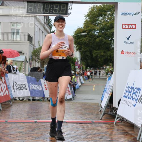 31.08.2025 - 21. Blankeneser Heldenlauf Strokosch-Dieckow http://msf.ph/oto/8703095 31.08.2025 13:12:18 Ziel 5221 meine-sportfotos.de