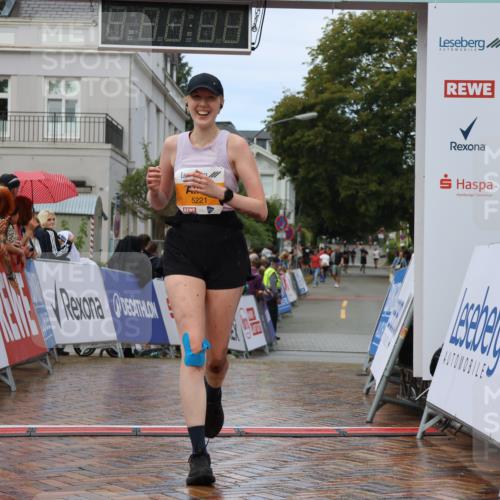 31.08.2025 - 21. Blankeneser Heldenlauf Strokosch-Dieckow http://msf.ph/oto/8703099 31.08.2025 13:12:18 Ziel 5221 meine-sportfotos.de