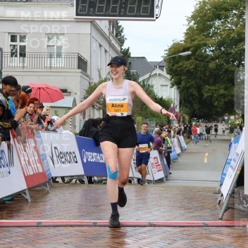 31.08.2025 - 21. Blankeneser Heldenlauf Strokosch-Dieckow http://msf.ph/oto/8703103 31.08.2025 13:12:17 Ziel 5221 meine-sportfotos.de