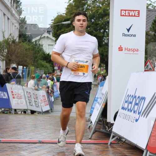 31.08.2025 - 21. Blankeneser Heldenlauf Strokosch-Dieckow http://msf.ph/oto/8703109 31.08.2025 13:11:58 Ziel 5516, 5771 meine-sportfotos.de