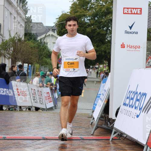 31.08.2025 - 21. Blankeneser Heldenlauf Strokosch-Dieckow http://msf.ph/oto/8703116 31.08.2025 13:11:58 Ziel 5516, 5771 meine-sportfotos.de