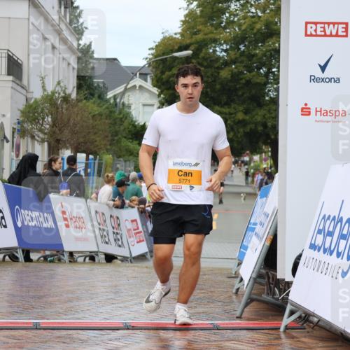 31.08.2025 - 21. Blankeneser Heldenlauf Strokosch-Dieckow http://msf.ph/oto/8703119 31.08.2025 13:11:58 Ziel 5516, 5771 meine-sportfotos.de