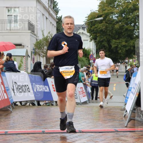 31.08.2025 - 21. Blankeneser Heldenlauf Strokosch-Dieckow http://msf.ph/oto/8703122 31.08.2025 13:11:54 Ziel 5516, 5771 meine-sportfotos.de