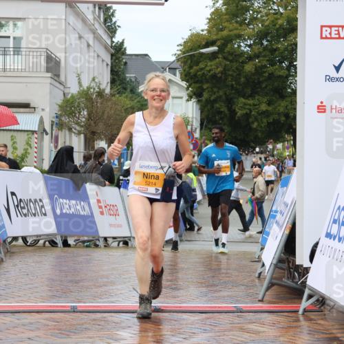 31.08.2025 - 21. Blankeneser Heldenlauf Strokosch-Dieckow http://msf.ph/oto/8703136 31.08.2025 13:11:38 Ziel 5249, 5248, 5214 meine-sportfotos.de