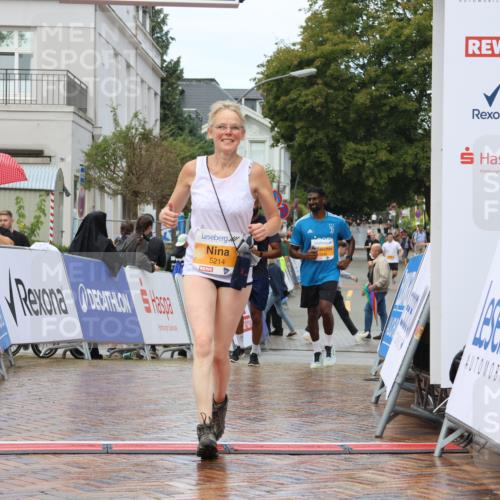31.08.2025 - 21. Blankeneser Heldenlauf Strokosch-Dieckow http://msf.ph/oto/8703137 31.08.2025 13:11:38 Ziel 5249, 5248, 5214 meine-sportfotos.de