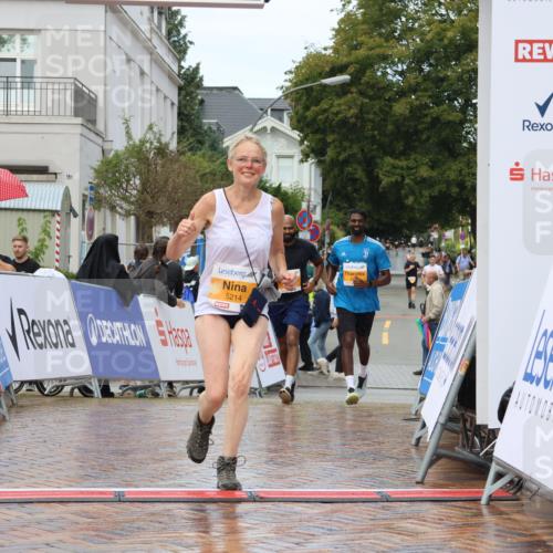 31.08.2025 - 21. Blankeneser Heldenlauf Strokosch-Dieckow http://msf.ph/oto/8703141 31.08.2025 13:11:37 Ziel 5249, 5248, 5214 meine-sportfotos.de