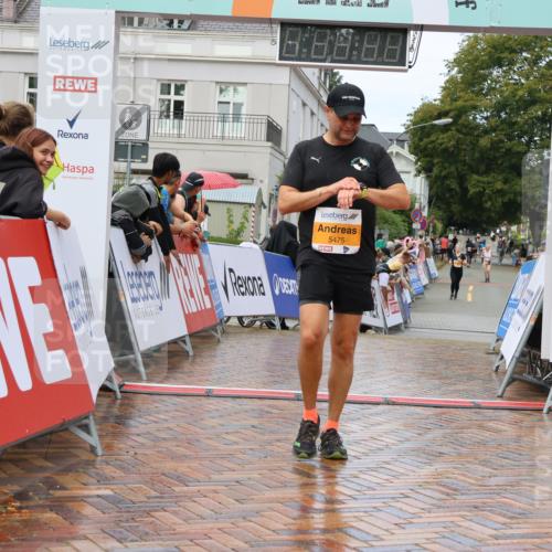 31.08.2025 - 21. Blankeneser Heldenlauf Strokosch-Dieckow http://msf.ph/oto/8703163 31.08.2025 13:11:16 Ziel 5475, 5725, 5354 meine-sportfotos.de