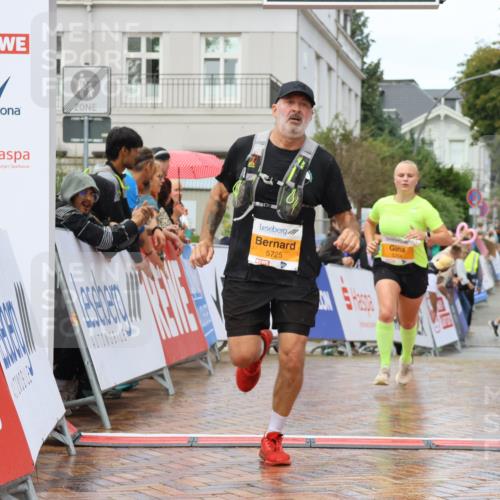 31.08.2025 - 21. Blankeneser Heldenlauf Strokosch-Dieckow http://msf.ph/oto/8703168 31.08.2025 13:11:12 Ziel 5475, 5473, 5725, 5354 meine-sportfotos.de