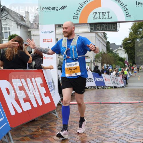 31.08.2025 - 21. Blankeneser Heldenlauf Strokosch-Dieckow http://msf.ph/oto/8703191 31.08.2025 13:10:51 Ziel 5306, 5132 meine-sportfotos.de