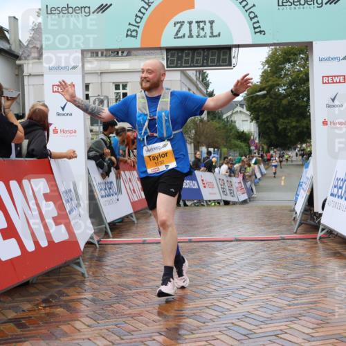 31.08.2025 - 21. Blankeneser Heldenlauf Strokosch-Dieckow http://msf.ph/oto/8703197 31.08.2025 13:10:51 Ziel 5306, 5132 meine-sportfotos.de