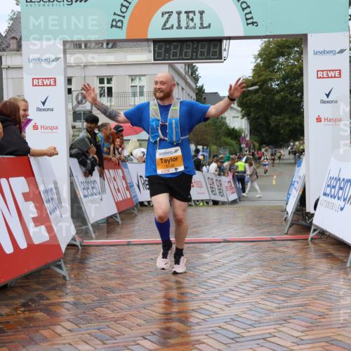 31.08.2025 - 21. Blankeneser Heldenlauf Strokosch-Dieckow http://msf.ph/oto/8703204 31.08.2025 13:10:51 Ziel 5306, 5132 meine-sportfotos.de