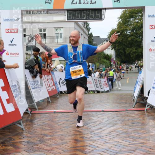 31.08.2025 - 21. Blankeneser Heldenlauf Strokosch-Dieckow http://msf.ph/oto/8703206 31.08.2025 13:10:50 Ziel 5306, 5132 meine-sportfotos.de