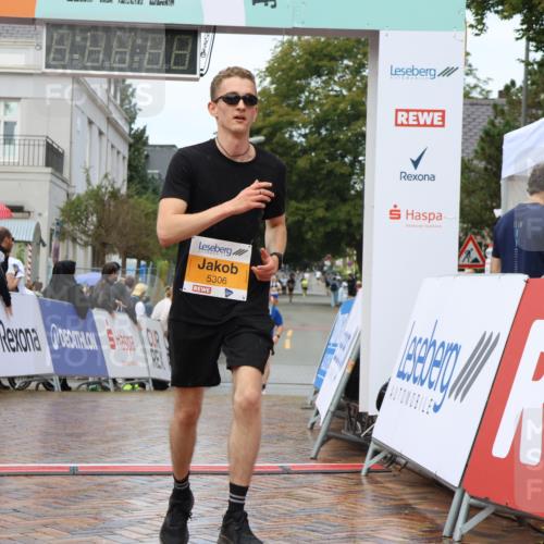 31.08.2025 - 21. Blankeneser Heldenlauf Strokosch-Dieckow http://msf.ph/oto/8703213 31.08.2025 13:10:44 Ziel 5306 meine-sportfotos.de
