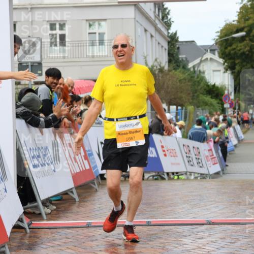 31.08.2025 - 21. Blankeneser Heldenlauf Strokosch-Dieckow http://msf.ph/oto/8703226 31.08.2025 13:09:31 Ziel 5667 meine-sportfotos.de
