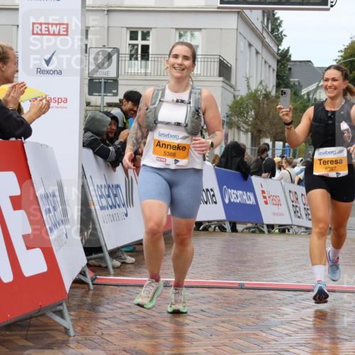 31.08.2025 - 21. Blankeneser Heldenlauf Strokosch-Dieckow http://msf.ph/oto/8703257 31.08.2025 13:09:15 Ziel 5388, 5387 meine-sportfotos.de