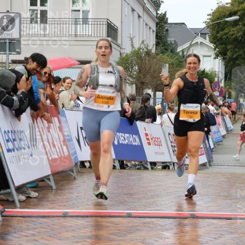 31.08.2025 - 21. Blankeneser Heldenlauf Strokosch-Dieckow http://msf.ph/oto/8703265 31.08.2025 13:09:14 Ziel 5388, 5387, 5031 meine-sportfotos.de