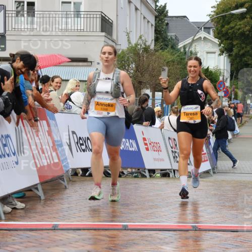 31.08.2025 - 21. Blankeneser Heldenlauf Strokosch-Dieckow http://msf.ph/oto/8703270 31.08.2025 13:09:14 Ziel 5388, 5387, 5031 meine-sportfotos.de