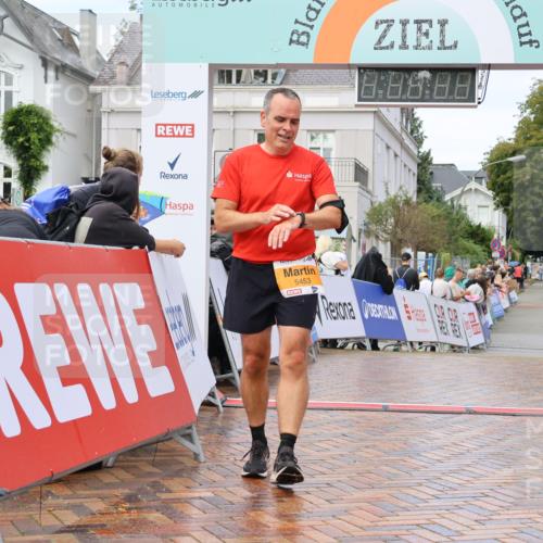 31.08.2025 - 21. Blankeneser Heldenlauf Strokosch-Dieckow http://msf.ph/oto/8703321 31.08.2025 13:07:20 Ziel 5809, 5453 meine-sportfotos.de