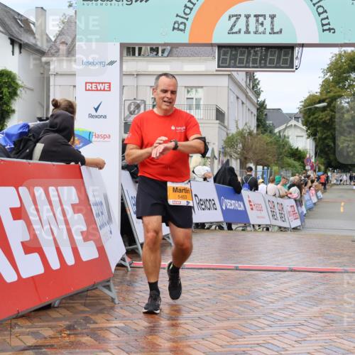 31.08.2025 - 21. Blankeneser Heldenlauf Strokosch-Dieckow http://msf.ph/oto/8703324 31.08.2025 13:07:20 Ziel 5809, 5453 meine-sportfotos.de
